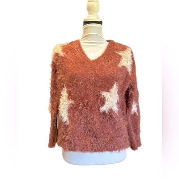 Lush Mulberry Colored Fuzzy‎ Sweater With Stars Size Medium - Picture 1 of 6